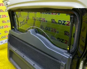 Стекло двери багажника Toyota