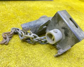 Крепление запасного колеса Toyota