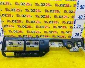 Консоль магнитофона TOYOTA