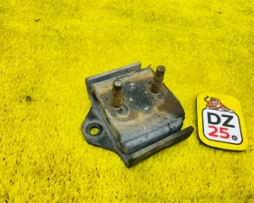 Подушка коробки передач Toyota