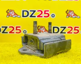 Подушка коробки передач Toyota