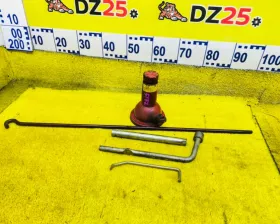 Поддомкратник/ домкрат Toyota