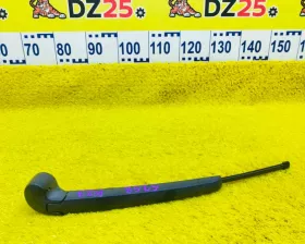 Дворник 5-й двери VAG