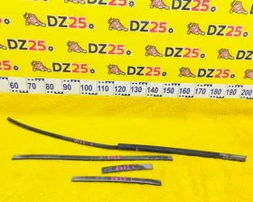 Молдинг лобового стекла TOYOTA