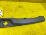Пластик замка багажника TOYOTA NOAH 2014/Цвет 202 6793528100C0 ZRR85W 3ZRFAE, задний