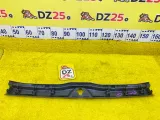 Пластик замка багажника TOYOTA NOAH 2014/Цвет 202 6793528100C0 ZRR85W 3ZRFAE, задний