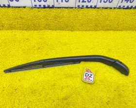 Дворник 5-й двери TOYOTA