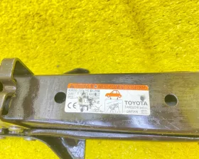 Поддомкратник/ домкрат TOYOTA
