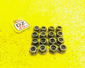 Гайка на колесо Toyota