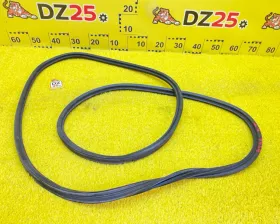 Уплотнительная резинка багажника TOYOTA