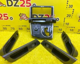 Консоль магнитофона TOYOTA