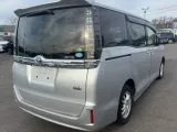 Стекло форточка TOYOTA VOXY 2014/Цвет 1F7 6211028080 ZWR80G 2ZRFXE, переднее правое