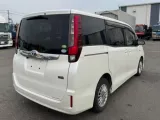 Компрессор кондиционера TOYOTA NOAH 2014/Цвет 070 8837028030 ZWR80G 2ZRFXE, передний