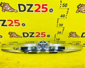 Накладка на дверь багажника TOYOTA