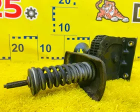 Крепление запасного колеса TOYOTA