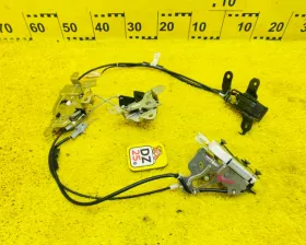 Замок двери TOYOTA