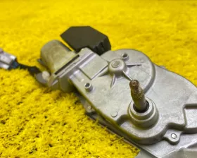 Моторчик заднего дворника Toyota