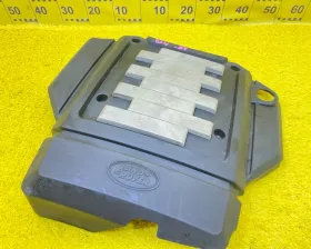 Пластиковая крышка на двс Land Rover