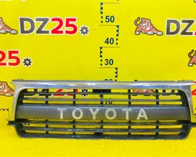 Решетка радиатора TOYOTA