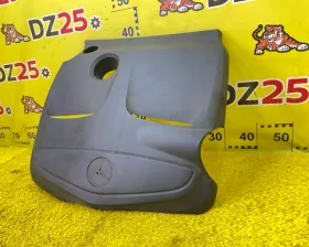 Пластиковая крышка на двс Mercedes-Benz