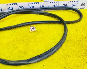 Уплотнительная резинка багажника HONDA
