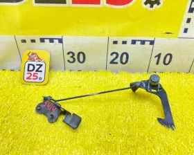 Замок капота TOYOTA