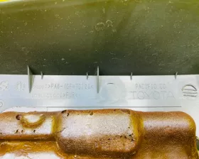 Пластиковая крышка на двс TOYOTA