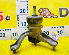 Подушка двигателя Toyota