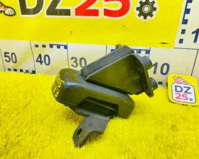 Подушка двигателя Isuzu