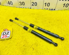 Амортизатор задней двери TOYOTA