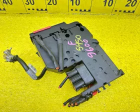 Клемма Mercedes-Benz