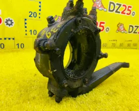 Поворотный кулак Toyota
