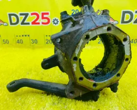 Поворотный кулак TOYOTA