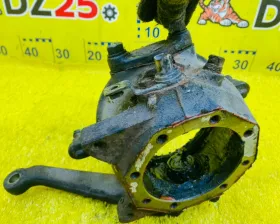 Поворотный кулак TOYOTA