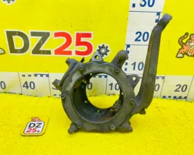 Поворотный кулак TOYOTA