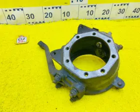 Поворотный кулак TOYOTA
