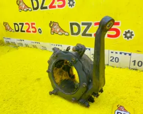 Поворотный кулак TOYOTA