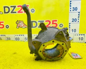 Поворотный кулак TOYOTA