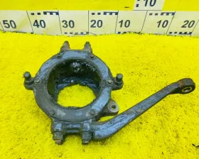 Поворотный кулак TOYOTA