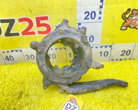 Поворотный кулак TOYOTA