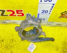 Поворотный кулак TOYOTA