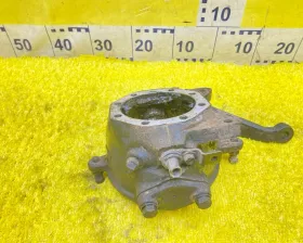 Поворотный кулак TOYOTA