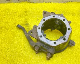 Поворотный кулак TOYOTA