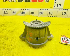 Подушка двигателя Mercedes-Benz