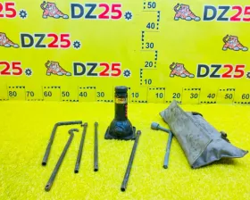 Поддомкратник/ домкрат Toyota