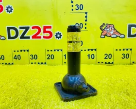 Поддомкратник/ домкрат Toyota