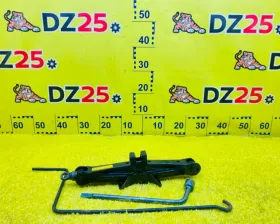 Поддомкратник/ домкрат Toyota