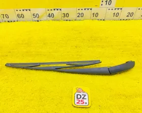 Дворник 5-й двери TOYOTA