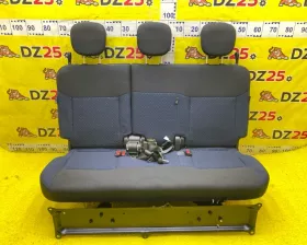 Сидение NISSAN