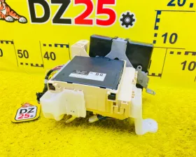 Блок предохранителей Toyota